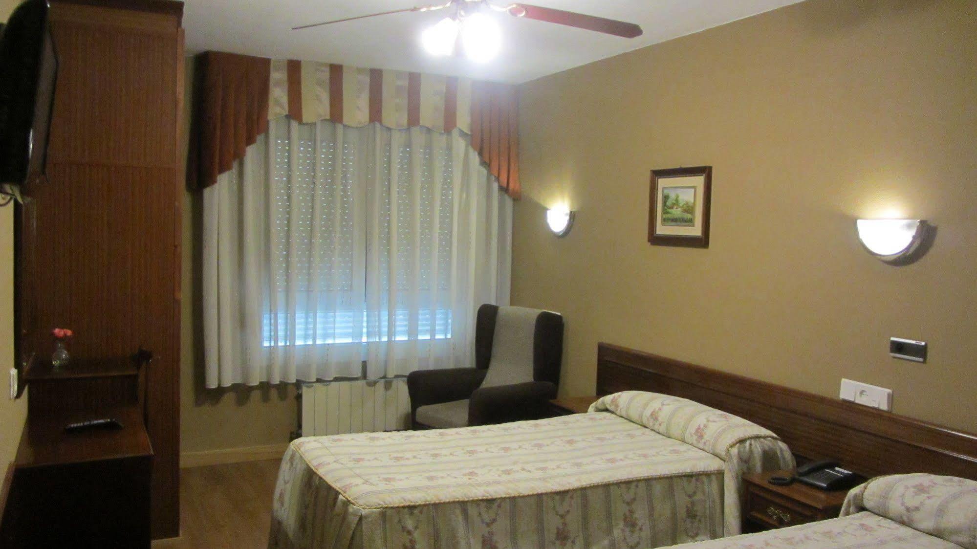 Hotel Bahia Χιχόν Εξωτερικό φωτογραφία